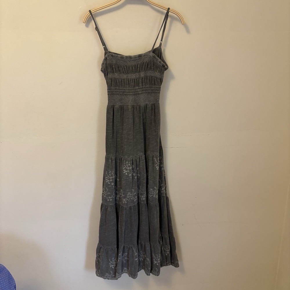 Lucky Brand Embroidered Cotton Maxi Dress XS Boho Gray Smocked Vacation‎ Beach